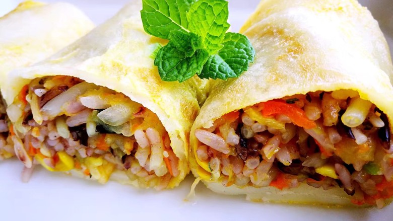 三文鱼饭卷西洋参鸡汤