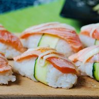 火炙焦糖三文鱼寿司