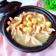 ＃咸味健脾开胃的猪肚莲子汤