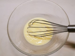 7、苹果布丁,搅打均匀