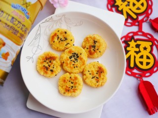 13、松软香甜的米粉小软饼,成品棒棒哒。