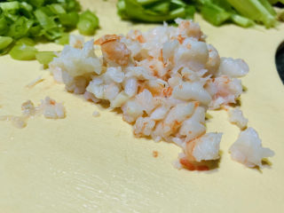 3、芥菜饭,虾仁切碎；