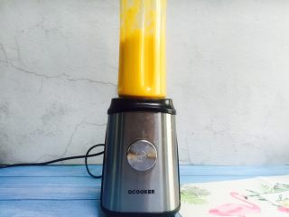 8、芒果奶昔+夏天的味道,30秒完成