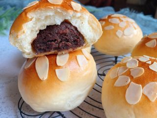 13、豆沙小餐包,简单吧？动手试一下