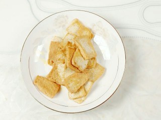 5、木耳炒豆腐,盛出待用