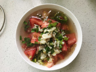 24、茄子焖面,开水没过食材即可，放置备用；