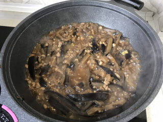 39、茄子焖面,炖煮到水位线到茄子以下；