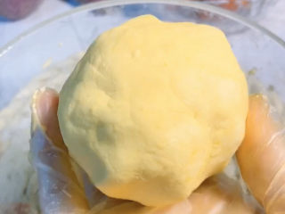 8、芋圆水果捞,揉成这样光滑的面团