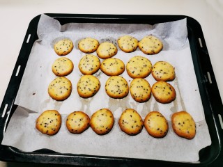 13、芝麻薄脆饼干,好了  出炉  凉凉即食