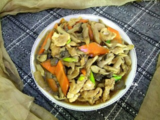 14、蘑菇小炒,成品图