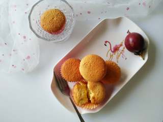 15、百香果蜂蜜纸杯蛋糕,成品图