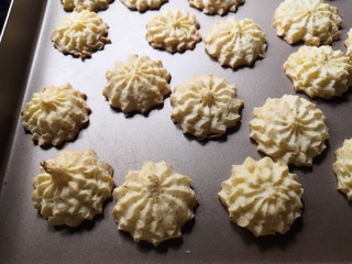 14、香烤土豆塔,烤箱180℃烤25~30分钟左右。