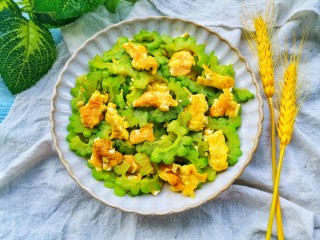 12、苦瓜炒蛋,成品。