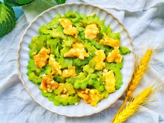 15、苦瓜炒蛋,赶紧试试吧～