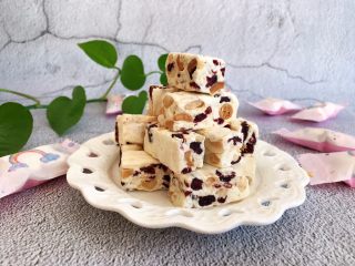 8、蔓越莓牛轧糖,成品