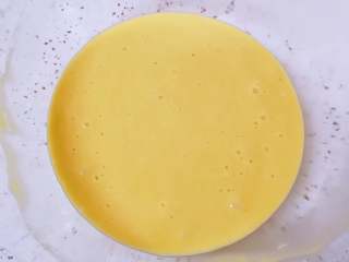 5、黄油小蛋糕,搅拌至无干粉无颗粒状。