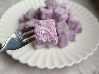 13、紫薯牛奶小方,来个特写