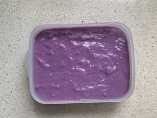 15、紫薯牛奶小方,这是失败的紫薯糊,还不够浓稠,太稀一晚上都不凝固????