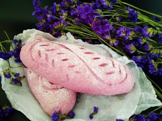 16、紫薯软欧包,成品图。