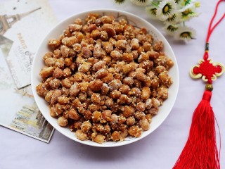 7、满满童年记忆的糖霜花生,成品。