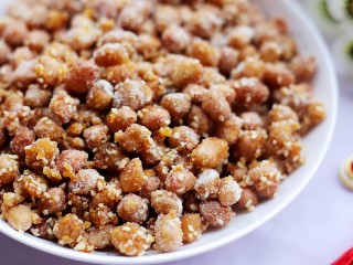 8、满满童年记忆的糖霜花生,开吃。