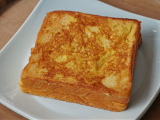 8、????爆浆香蕉酸奶吐司????,简单快手的早餐～