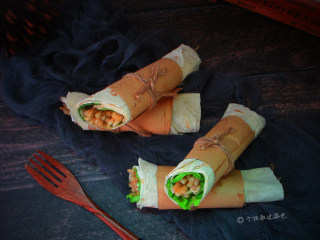 12、酸辣土豆丝卷饼,自己在家做，简单快捷，15分钟全部搞定开饭