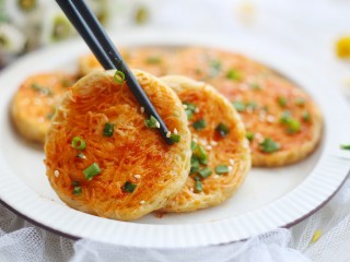 15、面条鸡蛋饼,喜欢的试试哟。