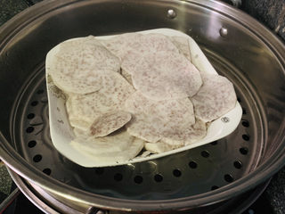 5、芋头西米露,冷水大火，放锅里蒸；