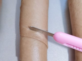 14、吃一次就会爱上它的美~可可酸奶面包,用锋利的刀割出自己喜欢的纹路即可!