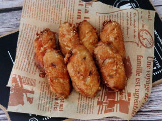 20、蒜香鸡翅,成品图