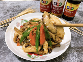 15、蘑菇炒肉,下饭香得叻~