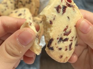 15、蔓越莓饼干,酥得掉渣渣！