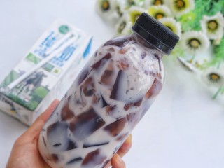 13、蓝莓冻撞奶,这就是夏天最爱的味道。