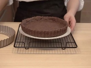 13、白巧克力树莓塔,冷却后脱模