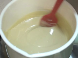 16、白巧克力树莓塔,巧克力融化后搅拌到顺滑