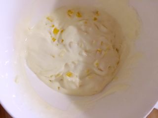 12、雪糕????????????……炎炎夏日带来阵阵清爽,果粒也搅拌均匀