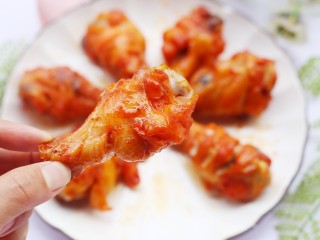 14、骨头都啃光的奥尔良鸡翅根,烤好后香气四溢，色香味俱全，鲜嫩多汁，超级入味。