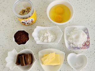 1、榛子????布朗尼蛋糕,准备材料