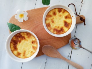 11、奶香鸡蛋布丁,带着美人焦