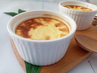 12、奶香鸡蛋布丁,成品