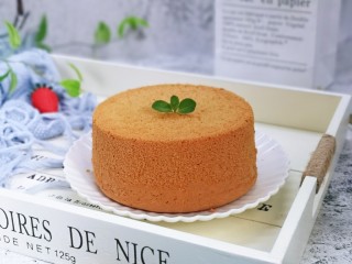 17、6寸紫薯戚风蛋糕,取出后倒扣在晾网上凉透再脱模！