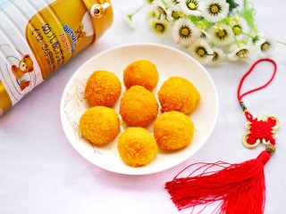 11、口感超赞的黄金红薯球,成品。