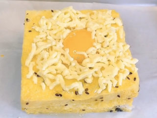 11、芝士火腿三明治,再码上一圈芝士碎，芝士就是力量????