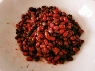 3、山药红豆糕,取出