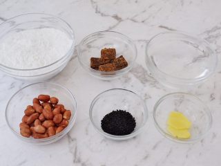 1、糖不甩,准备好材料