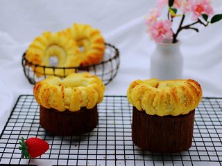 21、椰蓉奶香面包圈,椰蓉馅也可以换成其他口味的，芝麻馅，紫薯馅或是南瓜的均可。