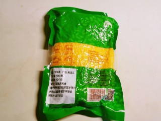 1、玉米渣煎饼,东北的玉米渣 