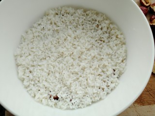 12、甑糕,铺上一层糯米