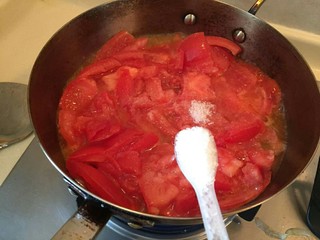 13、番茄火腿意面????????,两勺糖。